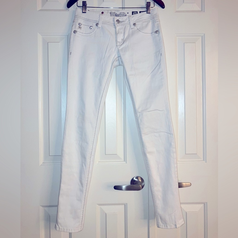 Women’s white Miss Me jeans
